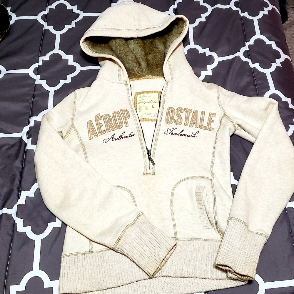 *MAKE OFFER* Hoodie